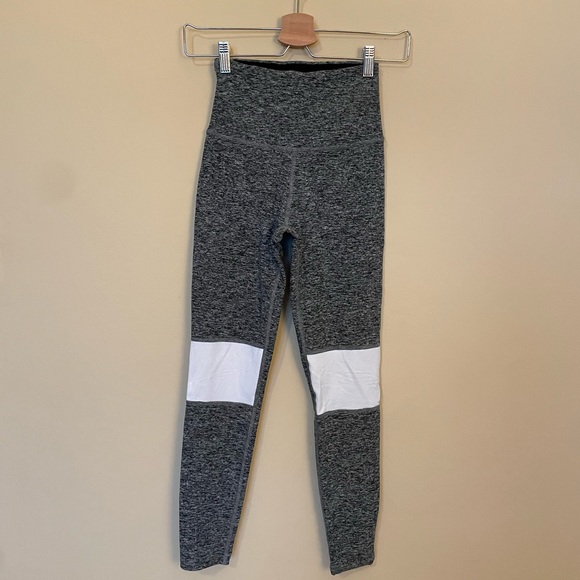 Beyond Yoga Pants - Beyond yoga patch me up spacedye leggings grey white small